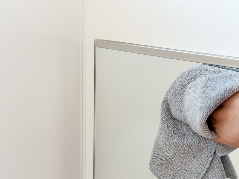 浴室の鏡の汚れ