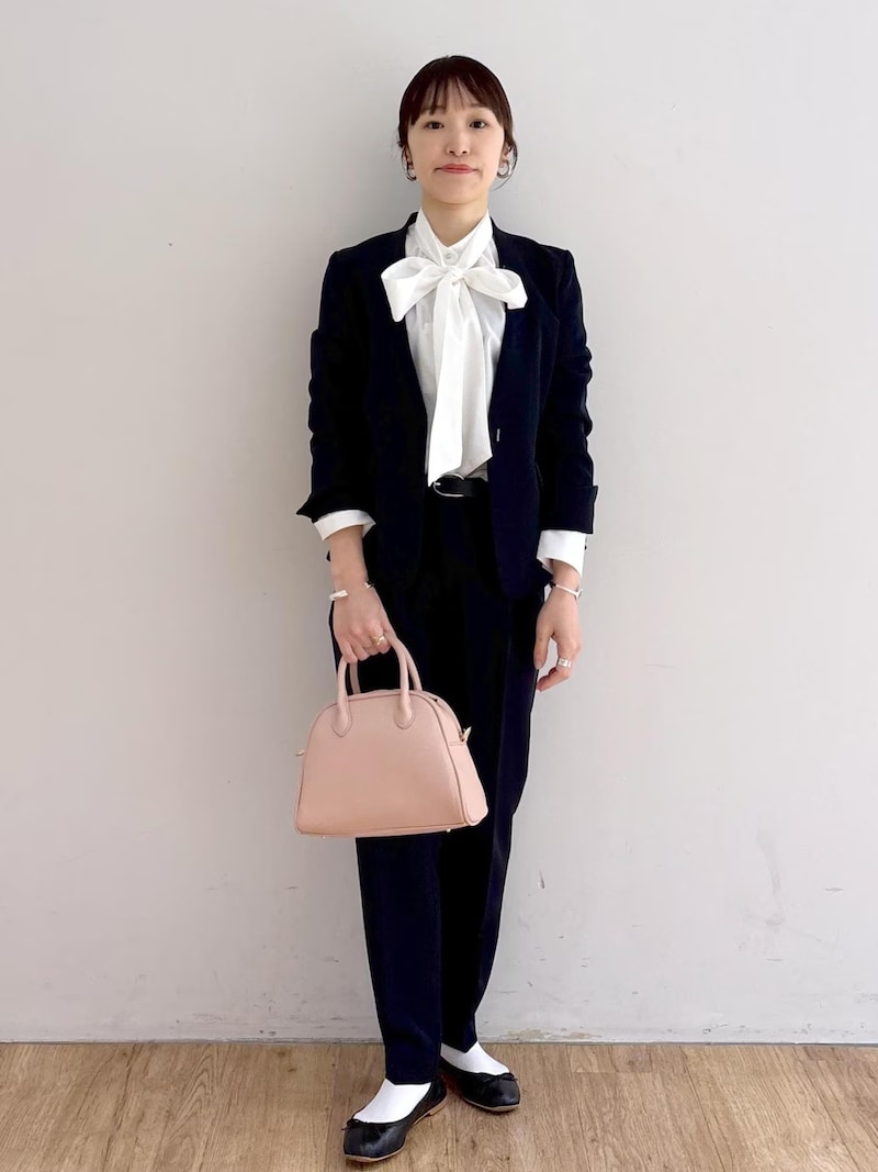 ボウタイ部分の部分が長いとリボン結びもできます　出典：WEAR