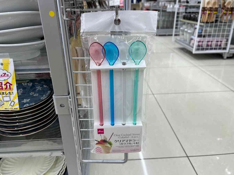 ダイソーの「クリアマドラー（カラフル、4本）」