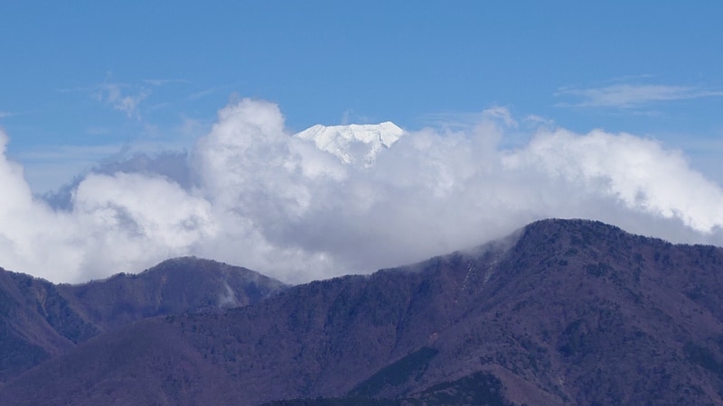 身延山山頂から富士山を望む