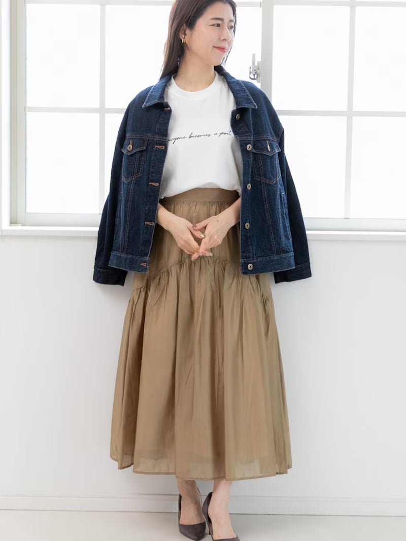 この春はこちらのようにアウターもオーバーサイズが主流です　出典：WEAR