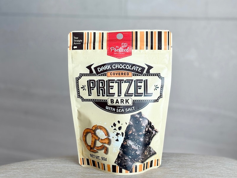 「ザ・プレッツェル ダークチョコレートシーソルトプレッツェルバーク」429円(税込)