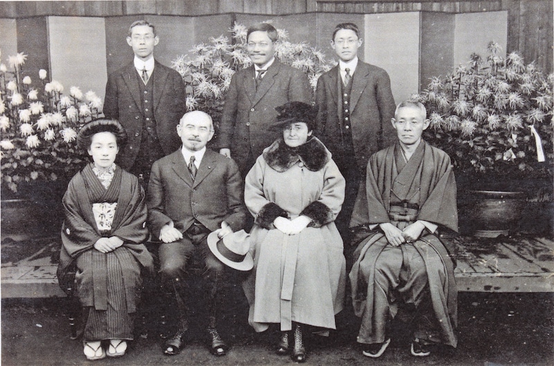 ゼネラルエレクトリック(GE)社の社長、ライス(Edwin W. Rice)夫妻来日時のスナップ。中央ライス夫妻、左右が勇次郎夫妻(提供:立川元彦さん)
