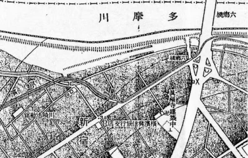 1926(大正15)年12月に測図された地形図には、初代六郷橋駅が描かれている(出典:国土地理院地形図)