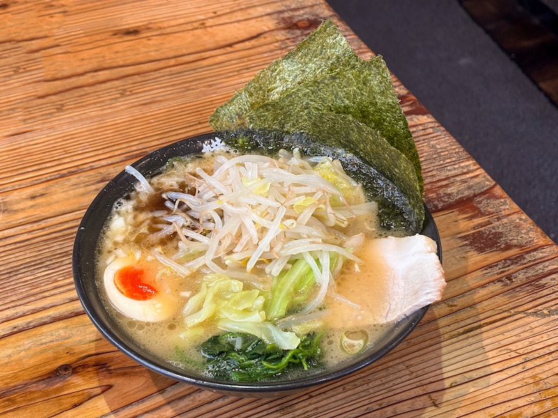 筆者のおすすめメニュー「特製らーめん(税込1070円)」