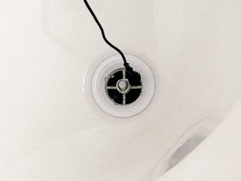 浴槽内側の排水口も掃除