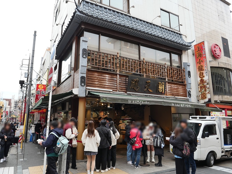 行列の絶えない鵬天閣新館