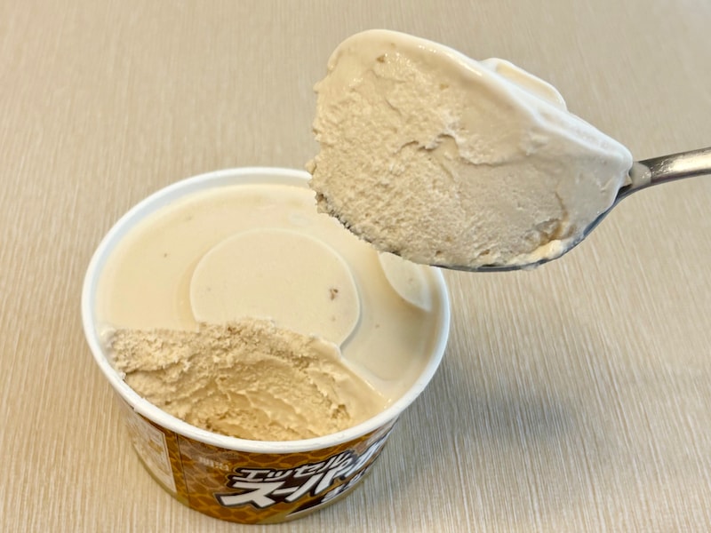 きなこをイメージした食感のクッキーがいいアクセントに