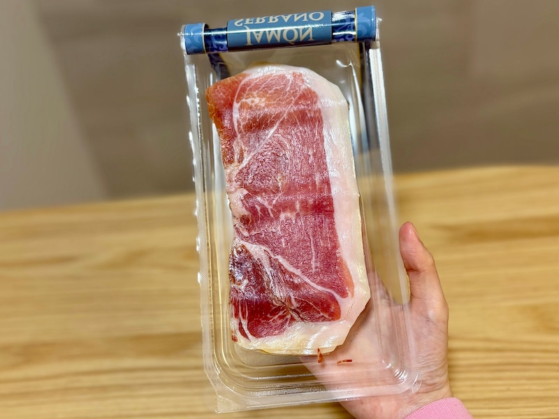 本場スペインの熟成した生ハムを楽しめる人気商品です