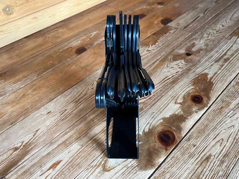 ハンガーを並べて収納できる