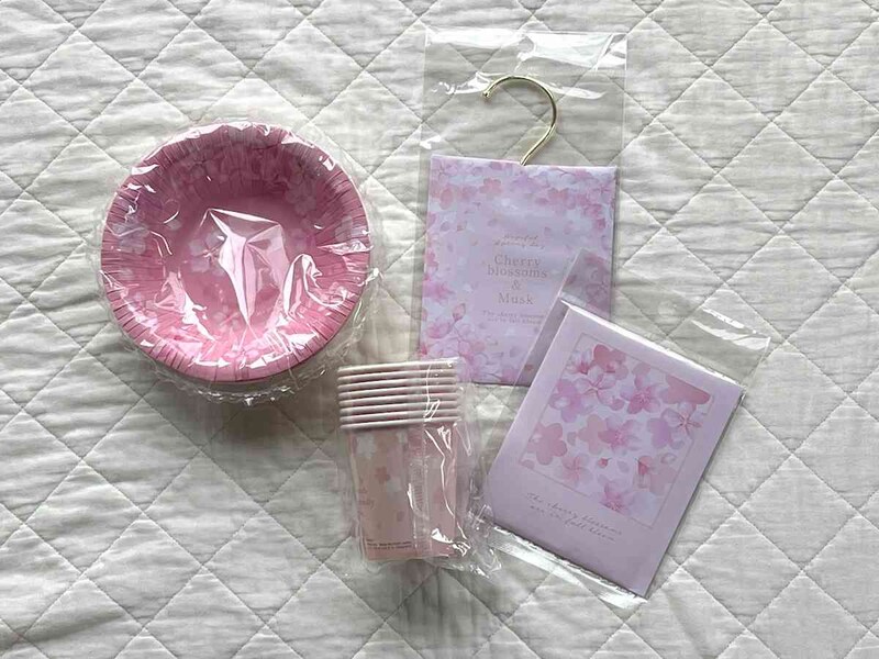 ダイソーの「お花見グッズ」で桜を愛でよう