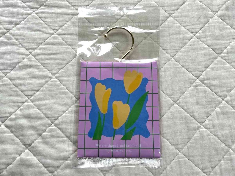 ダイソーの「フレグランスサシェ（フラワー、ハンガータイプ）」