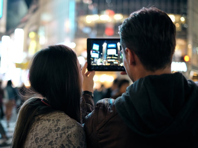 外国人旅行者が撮影している動画への写り込みが気になるという声も