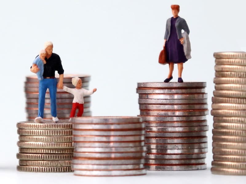 「熟年離婚」の損得は、夫婦のお金に着目して考えましょう