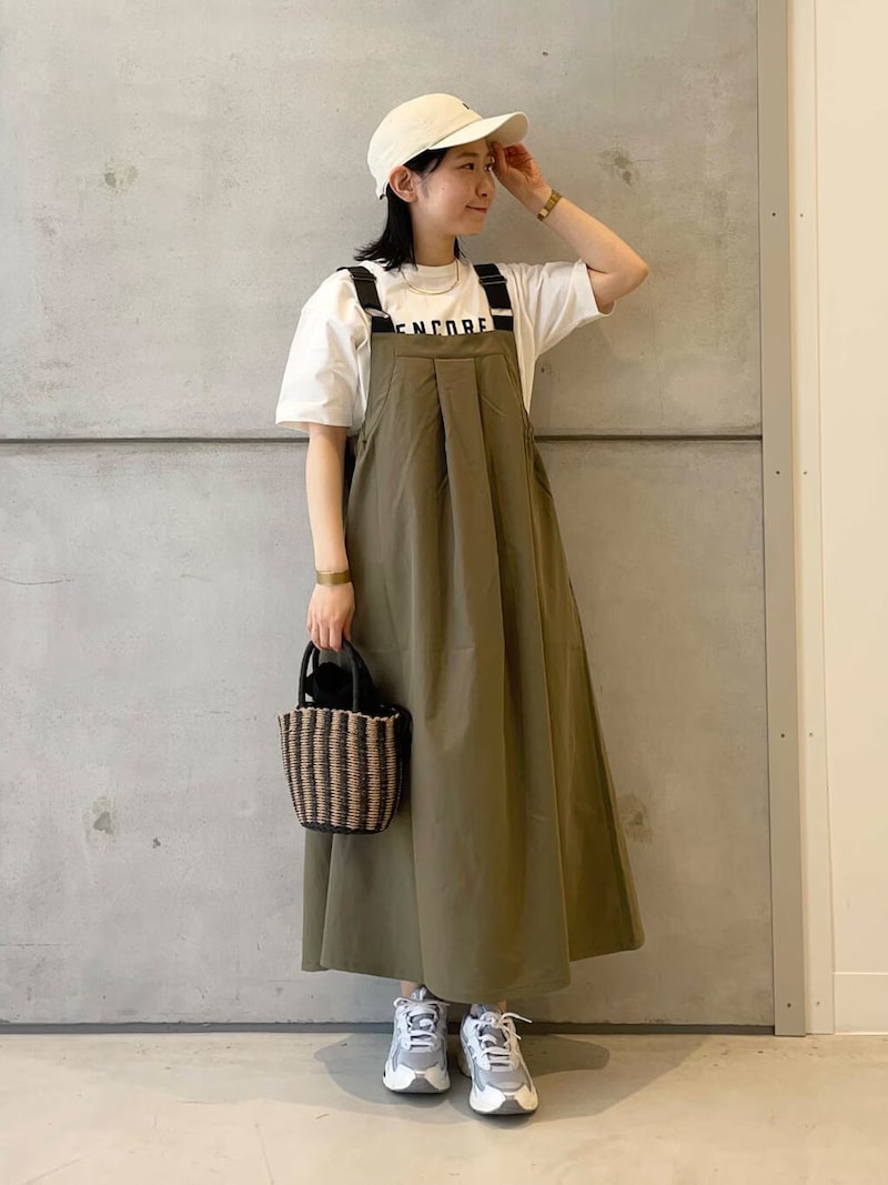 濡れてもすぐ乾くワンピースなら水辺遊びにもぴったり　出典：WEAR