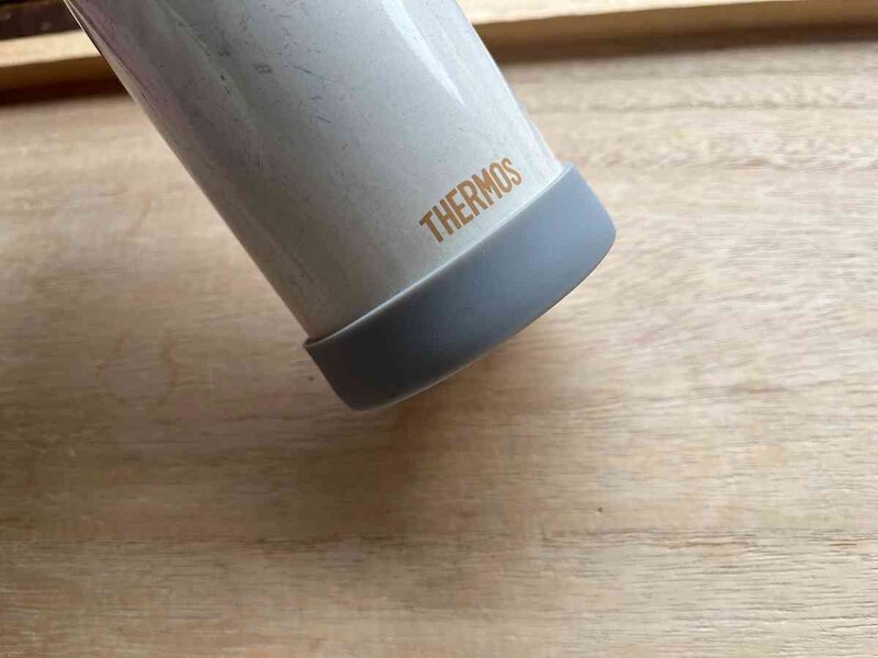 セリアの「水筒の底カバー」は水筒にピッタリ