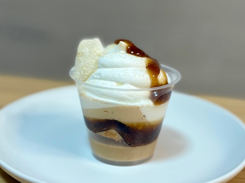 ソフトクリームのような見た目がキュート! ミルク感のあるクリームがたっぷり入っています