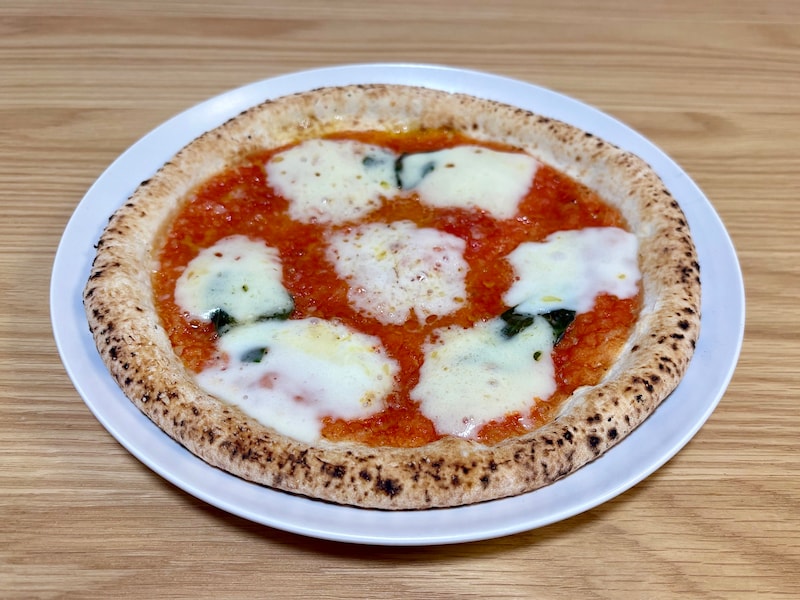 トマトソースが温まってグツグツ、チーズがとろ~りとろけて香ばしい!