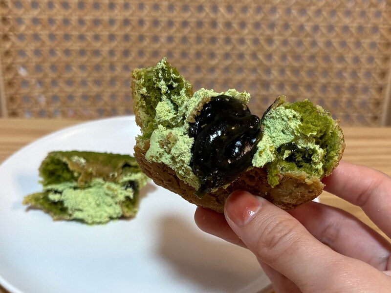 ふわっと軽い食感に、とろ～り、もちもちのわらびもちがたまりません