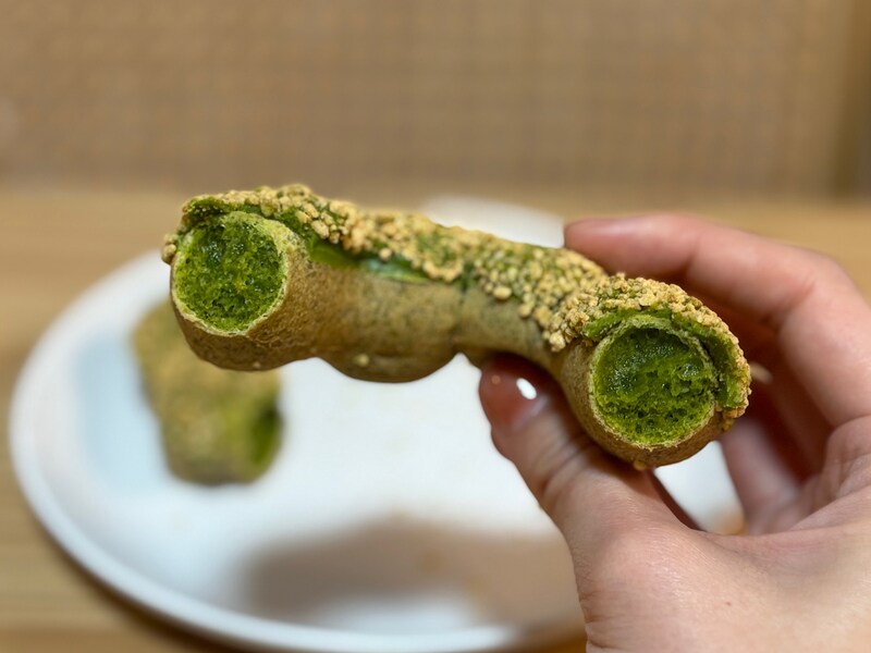 生地から抹茶の香りがしてきて癒やされます。ザクザク食感も美味！