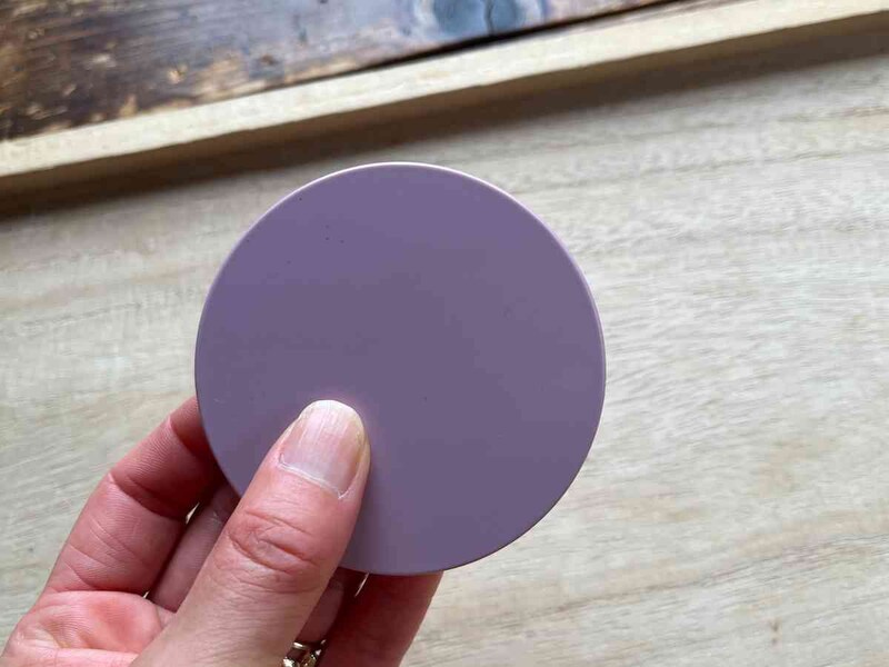 セリアの「カードミラー」はコンパクトサイズ