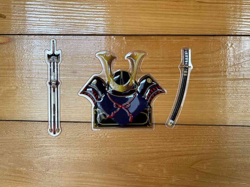 兜のシール。これもぷっくりしている