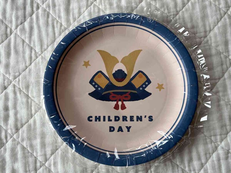 ダイソーの「紙皿」