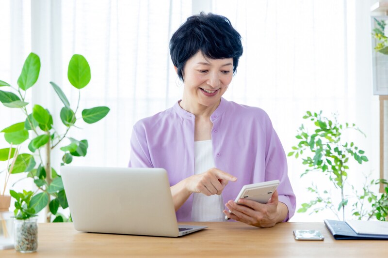 女性