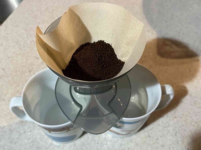フィルターはコーヒー1～4杯分用を使う