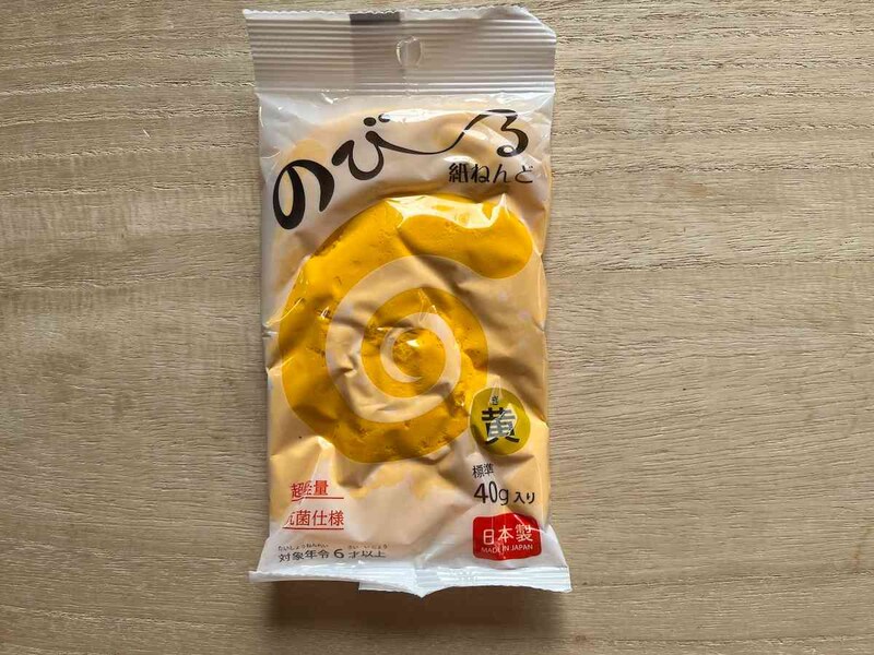 セリアの「のびーる紙ねんど」