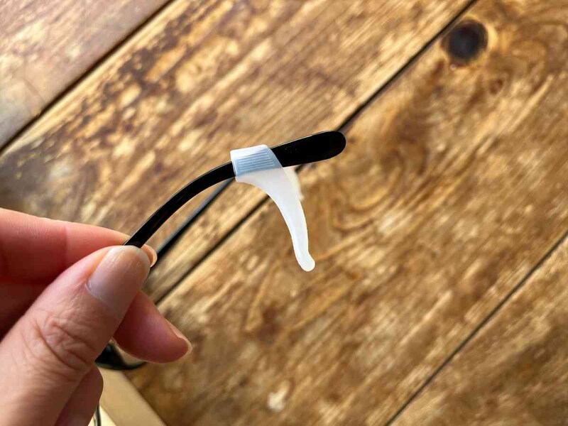 筆者が愛用しているセリアのメガネストッパー