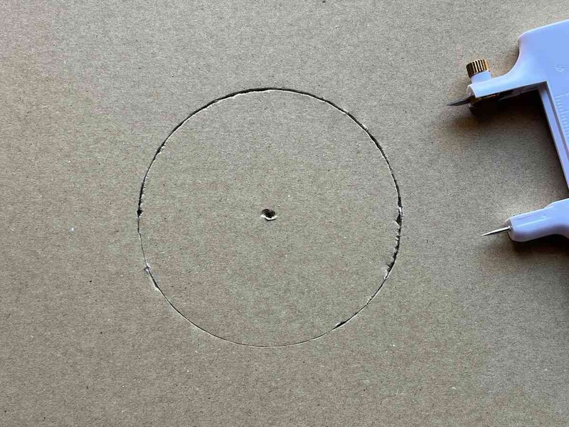 下まで切れてない場合もあるが、切り込みは入る