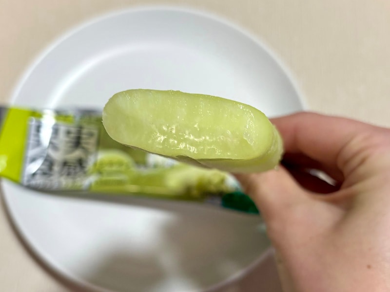 滑らかな口どけにシャインマスカットの爽やかでジューシーなおいしさが絶品!