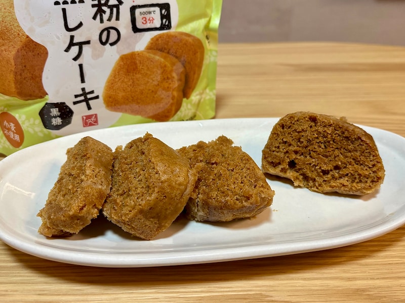 もちもち食感と、ふわふわ、エアリーな口どけが相まって癒やされるおいしさです