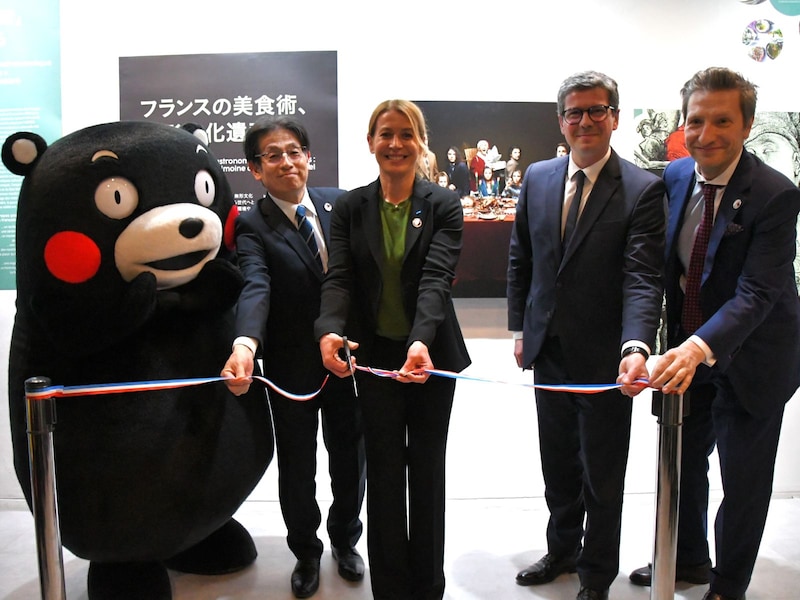 くまモン＝3月8日、東京都文京区