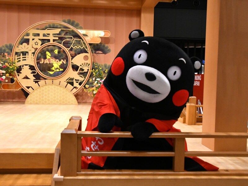 くまモン＝3月8日、東京都文京区