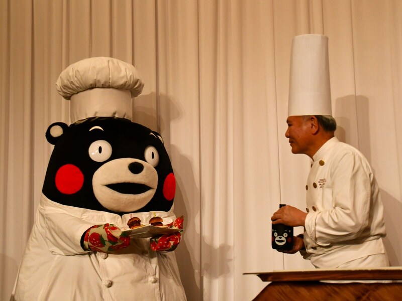 くまモン＝3月8日、東京都文京区