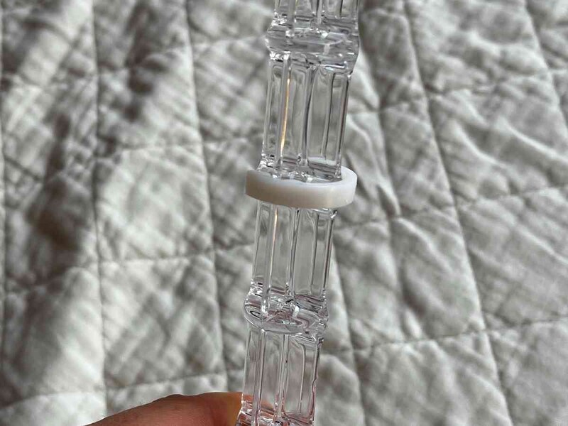 ダイソーの「アクセサリースタンド」の支柱にストッパーをつける