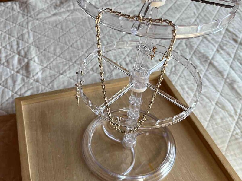 ネックレスは絡まり防止になる