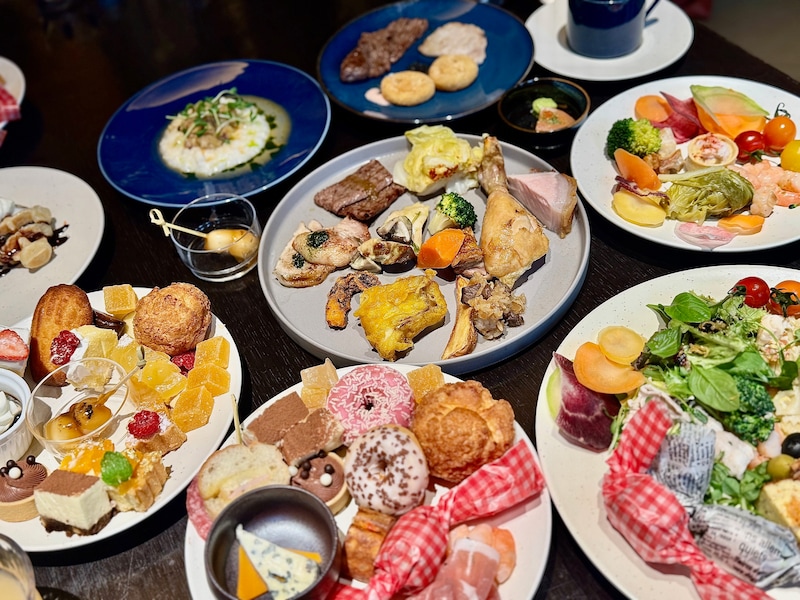 銀座でチートデーを満喫！週末限定の贅沢ブッフェ