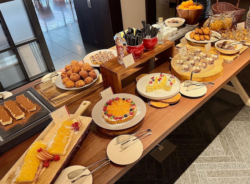 パティシエ渾身のデザートは、見た目も味わいも満足のひと皿