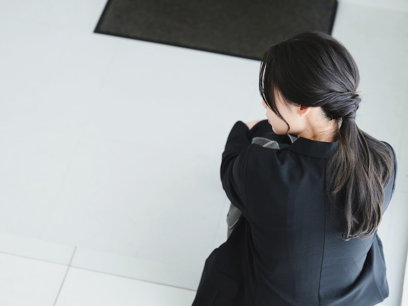 就職氷河期世代は今、どのような思いを抱いて生活しているのでしょうか ※画像：kapinon／PIXTA（ピクスタ）