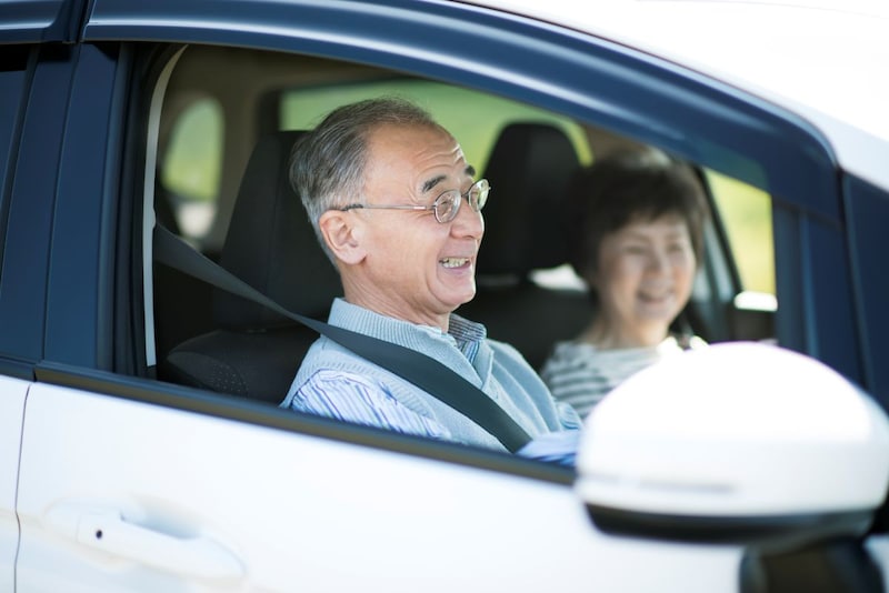 シニアの暮らしに最適なのは？車を持つ vs. タクシー利用、家計にやさしいのはどっち？（画像出典：amana）