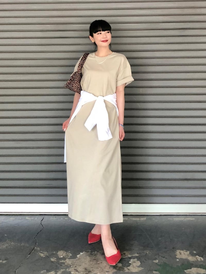 ベーシックで着やすいTシャツワンピはアレンジも楽しい　出典：StyleHint