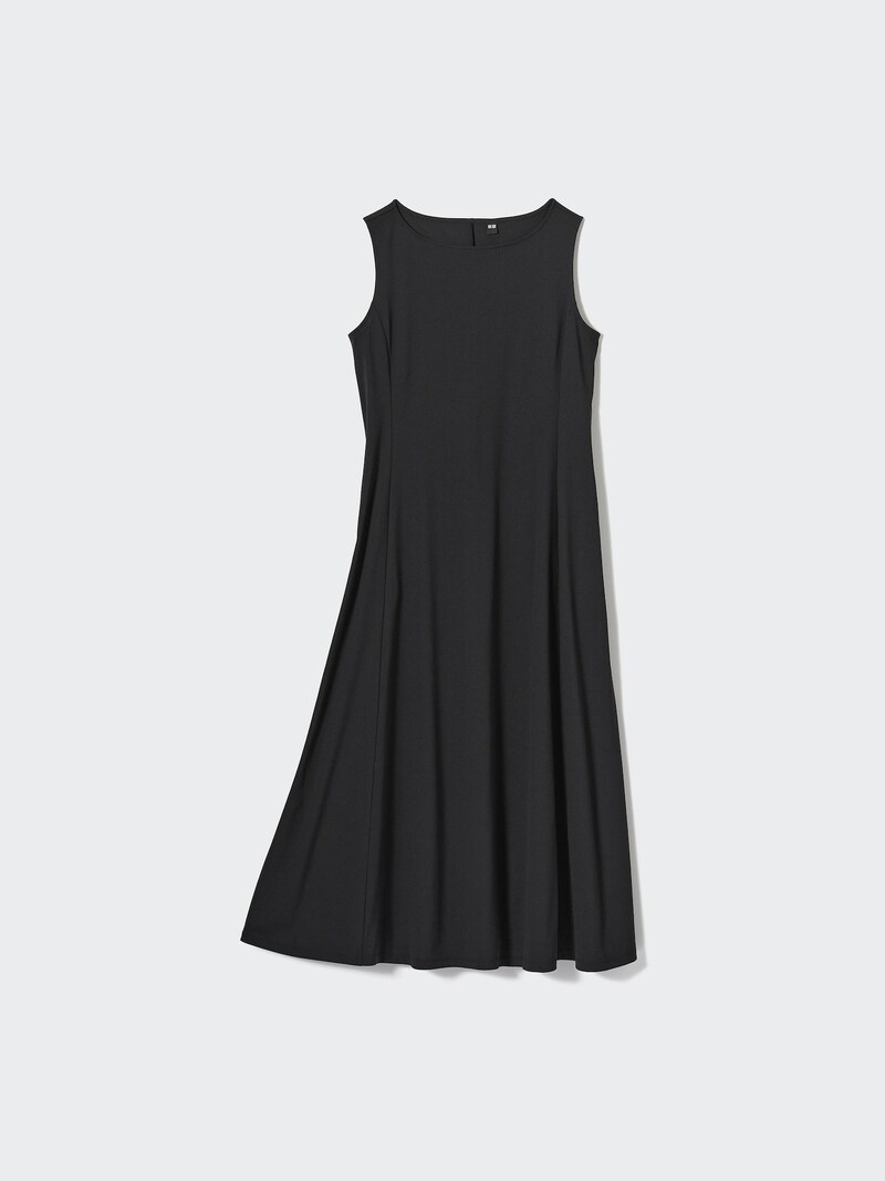 ユニクロ　ウルトラストレッチエアリズムワンピース　2990円（税込）