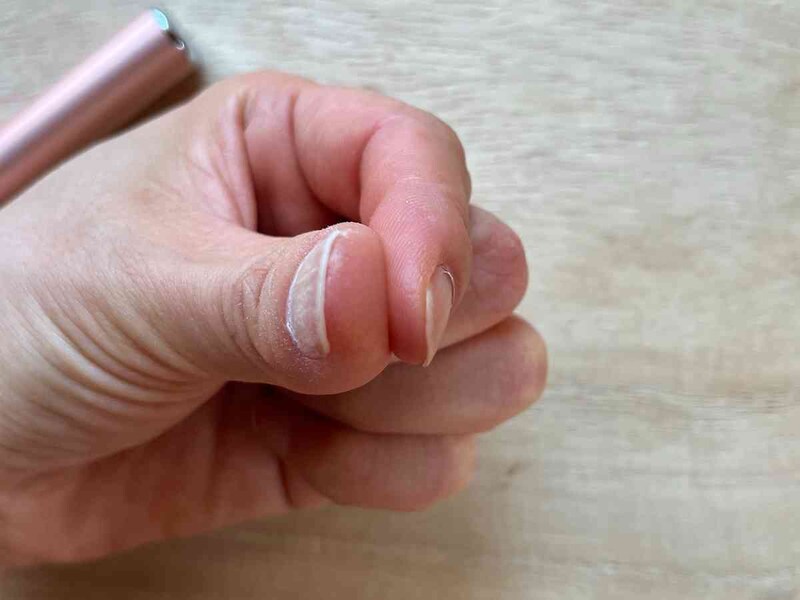 爪の先の形を整えられる