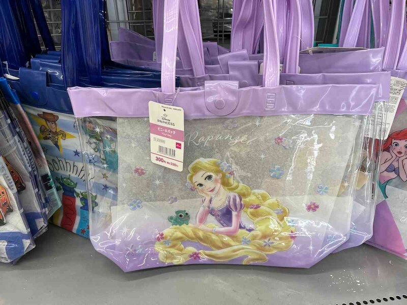 ダイソーの「ビニールバッグ（塔の上のラプンツェル）」