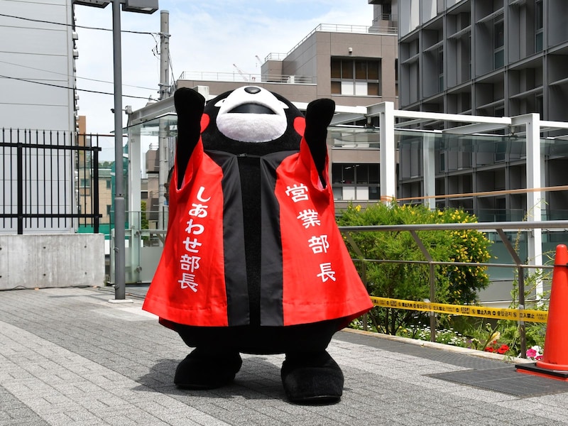 キャプション＝5月1日、東京都中央区