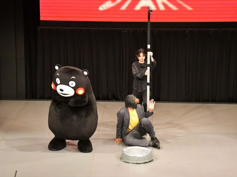 キャプション＝5月1日、東京都中央区