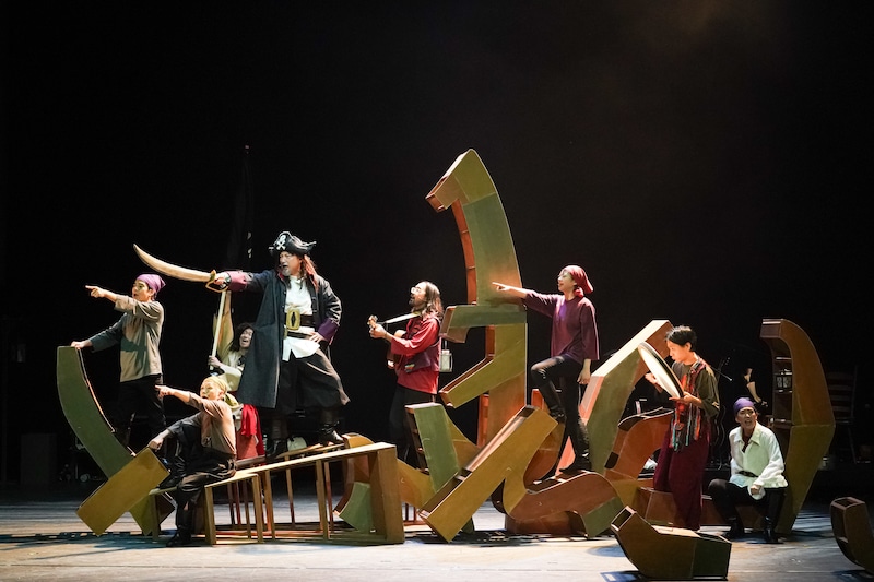 『死んだかいぞく』撮影：田中亜紀